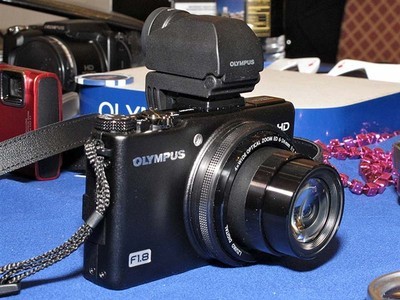 奧林巴斯XZ-1數碼相機 經典便攜專業(yè)機的魅力